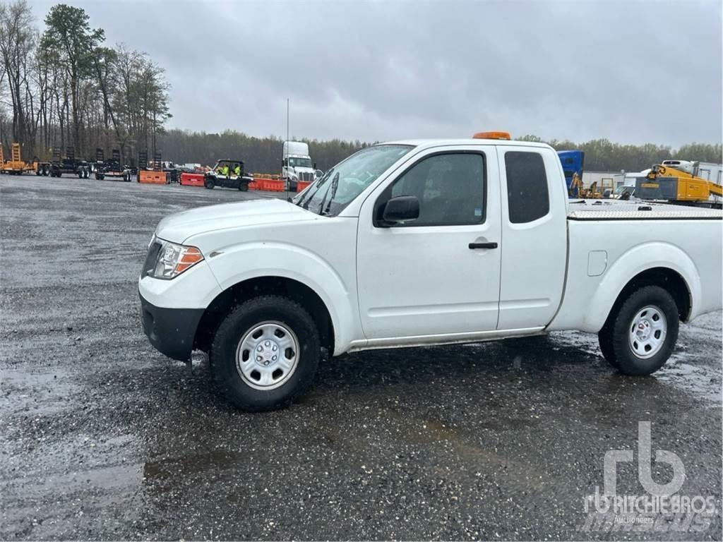 Nissan FRONTIER Бортовые фургоны