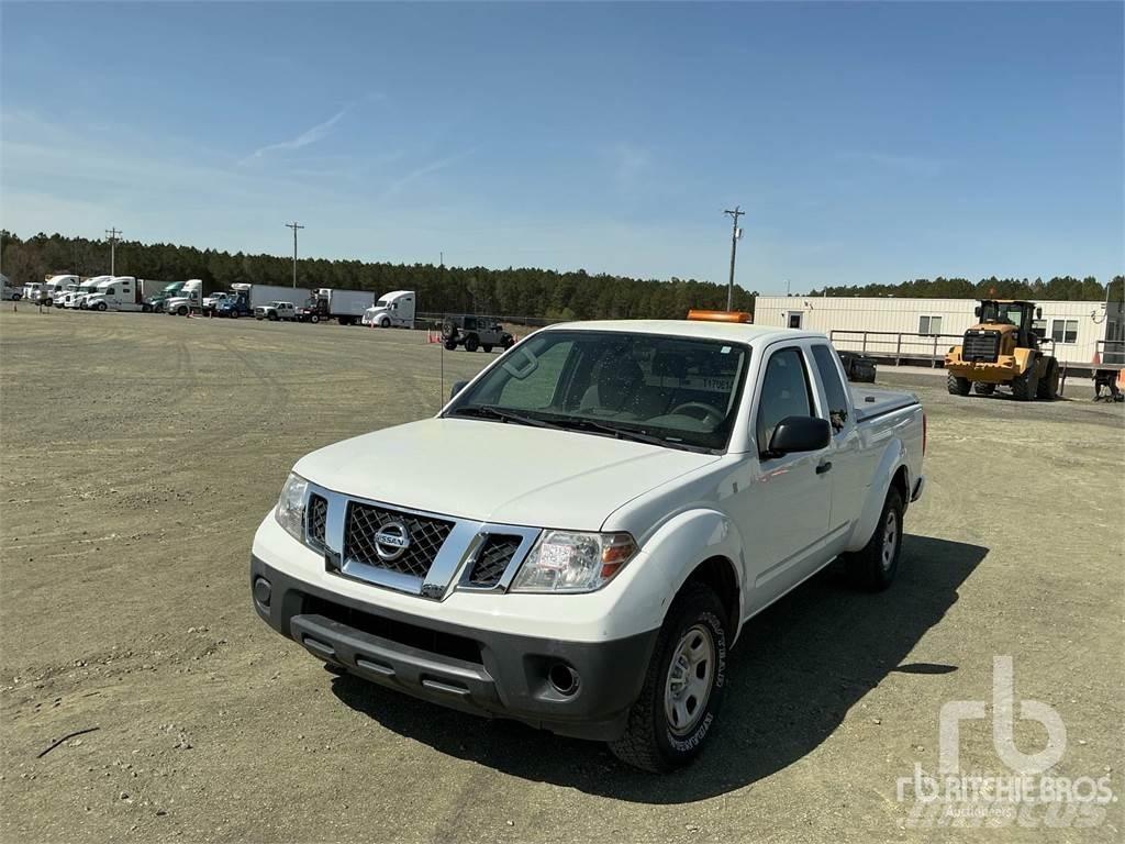 Nissan FRONTIER Бортовые фургоны