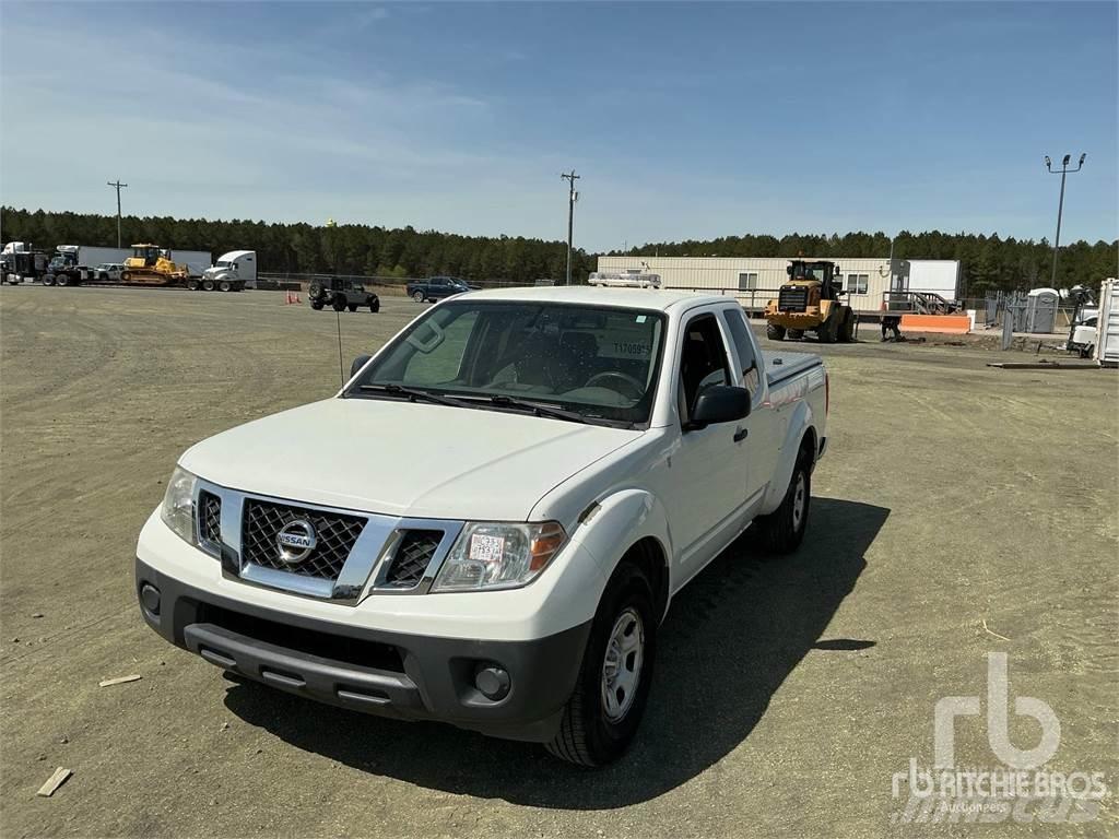 Nissan FRONTIER Бортовые фургоны