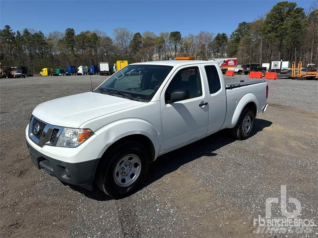Nissan FRONTIER Бортовые фургоны
