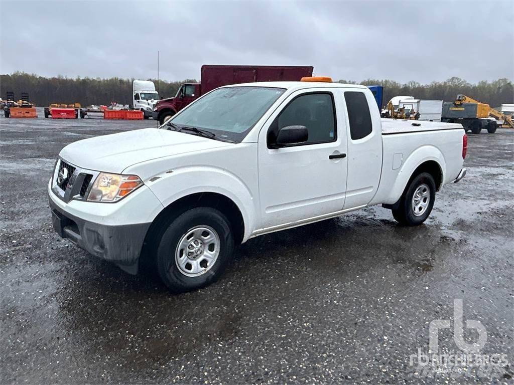 Nissan FRONTIER Бортовые фургоны