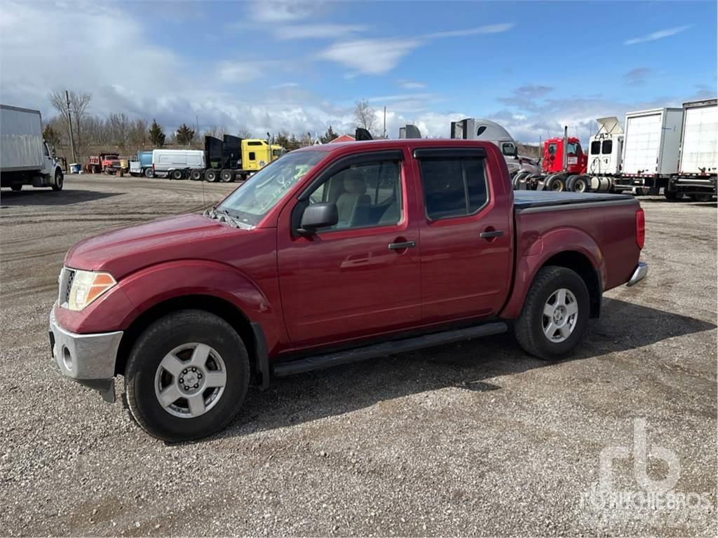 Nissan FRONTIER Бортовые фургоны