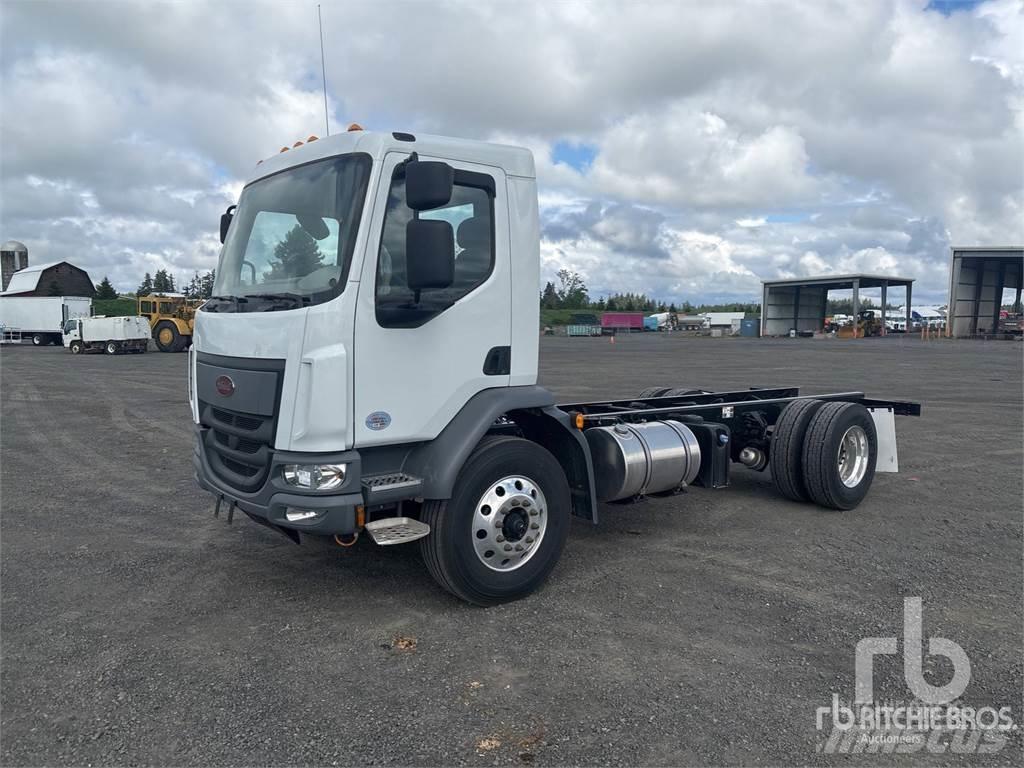 Peterbilt 220 Шасси с кабиной