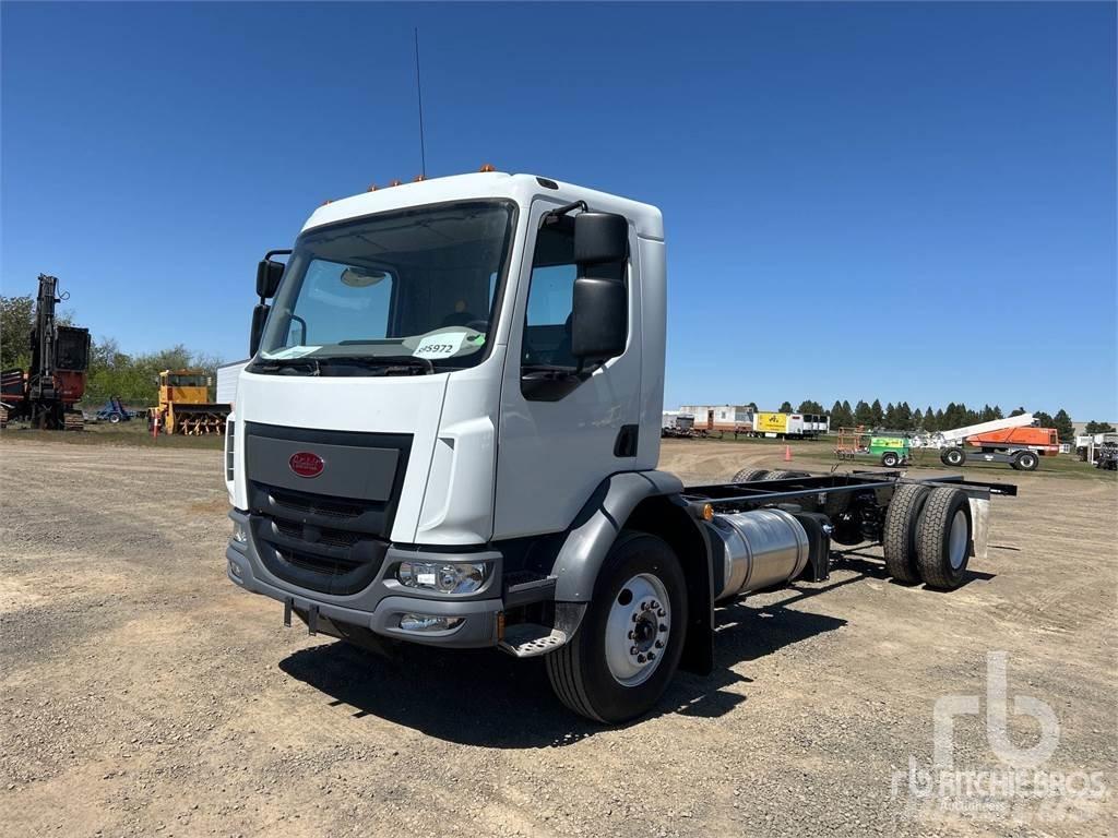 Peterbilt 220 Шасси с кабиной