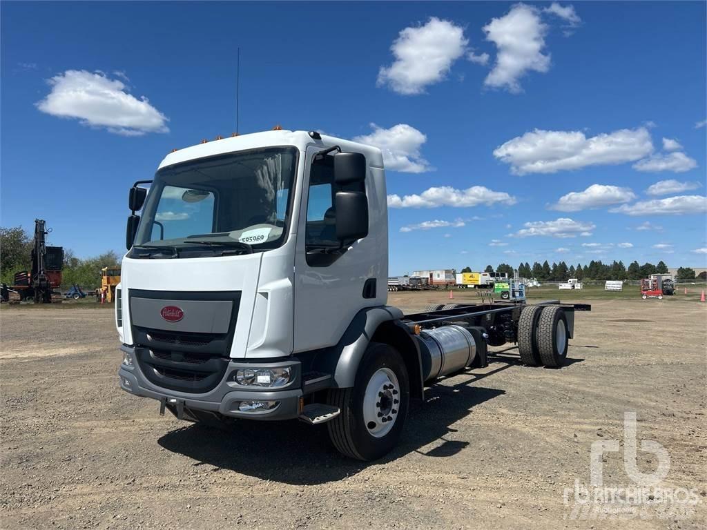 Peterbilt 220 Шасси с кабиной