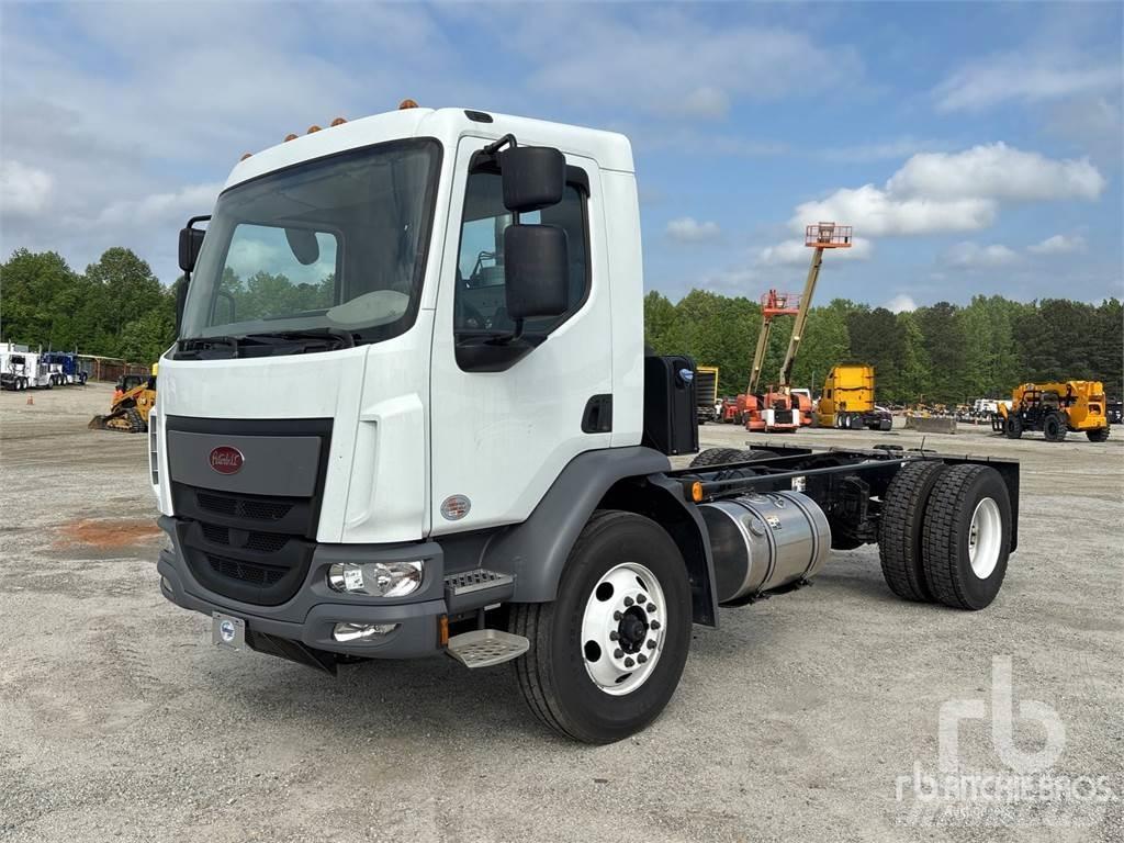 Peterbilt 220 Шасси с кабиной