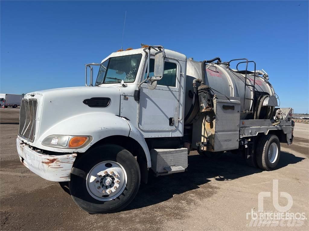 Peterbilt 335 Ассенизаторские машины