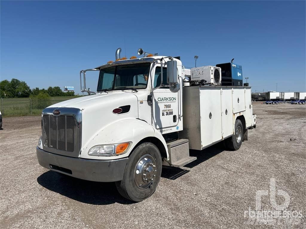 Peterbilt 335 Комбинированные дорожные машины