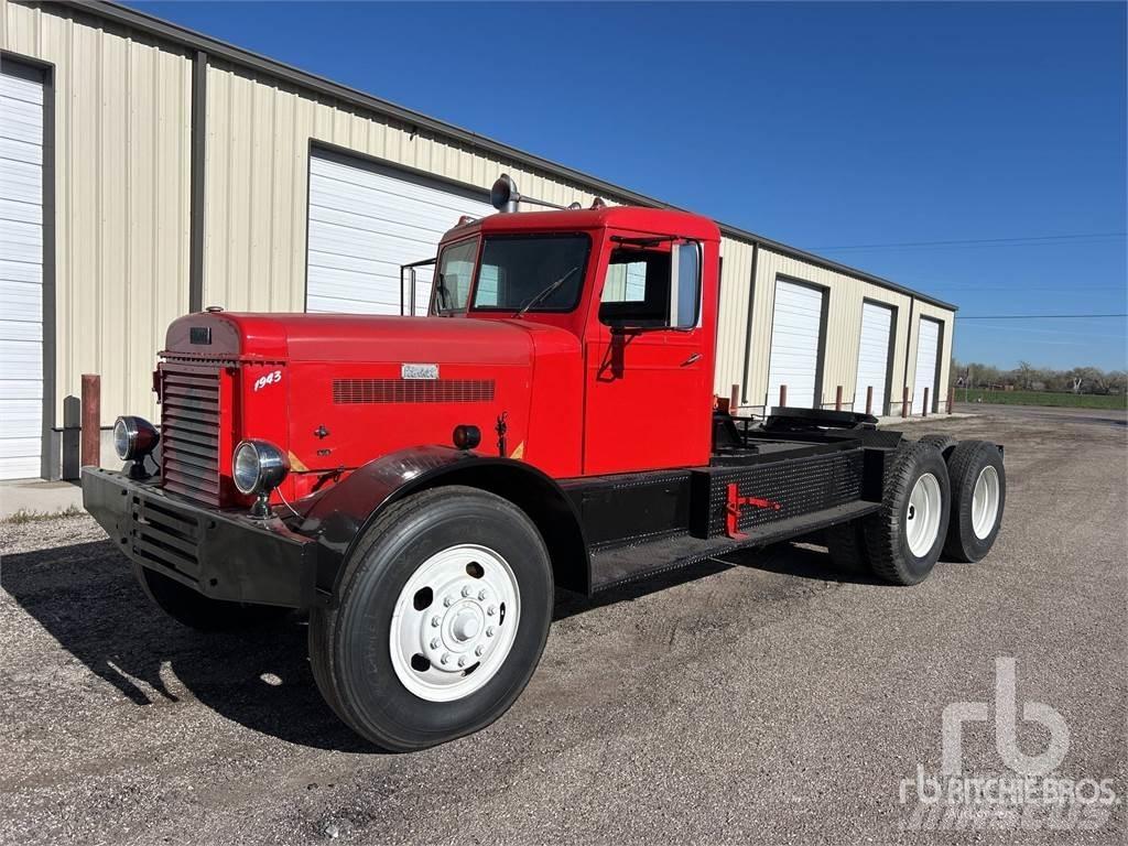 Peterbilt 354DT Седельные тягачи