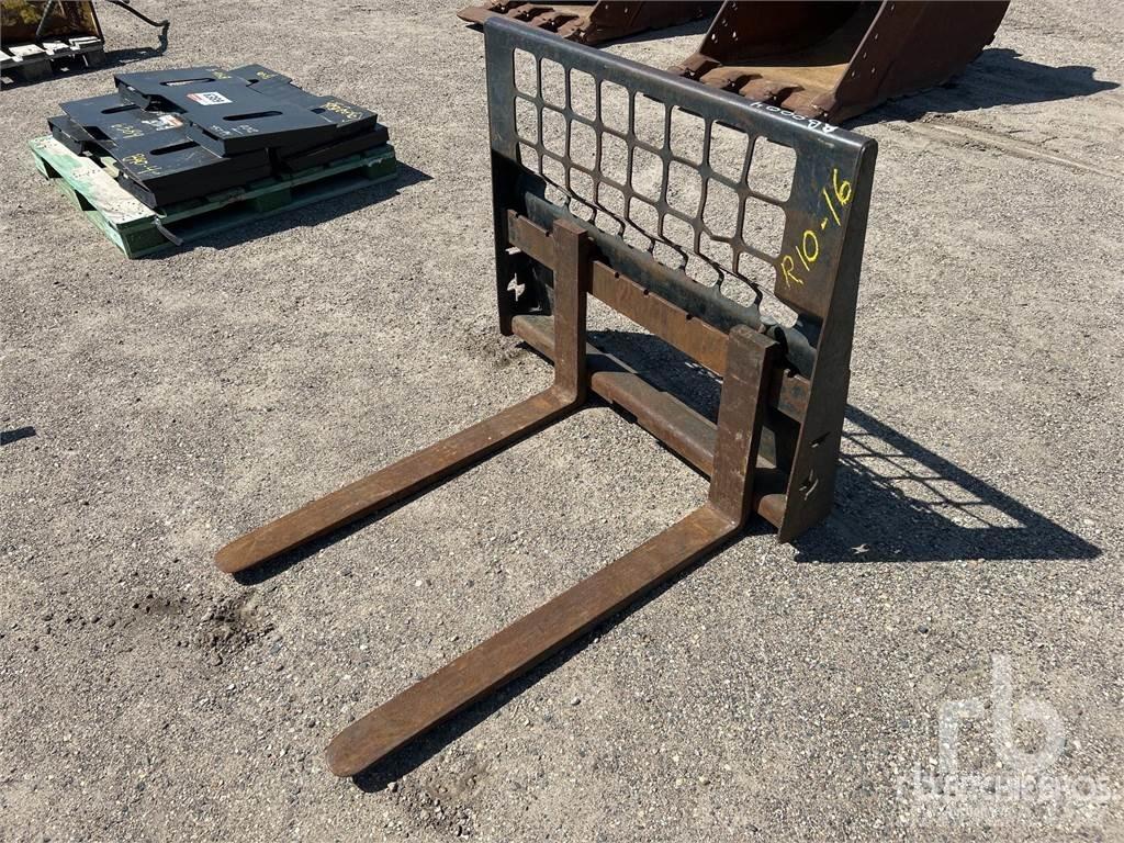  Poly Tank Паллетные вилы для фронтальных погрузчиков
