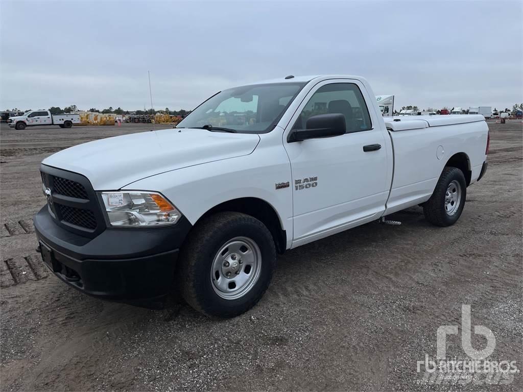 RAM 1500 Бортовые фургоны