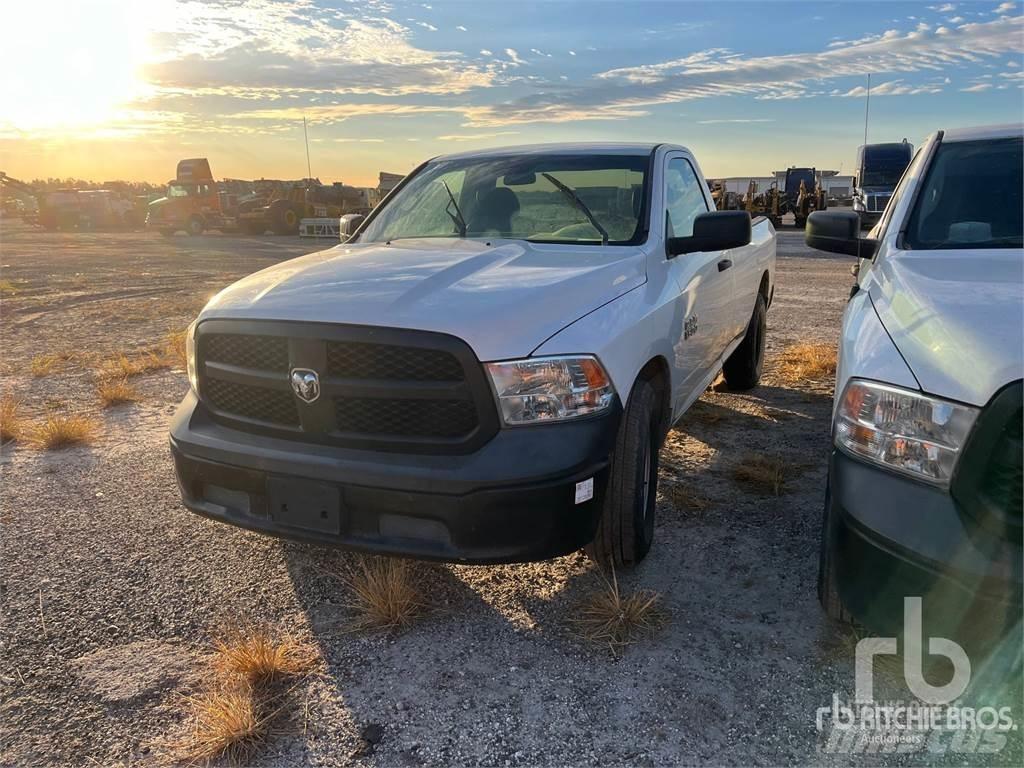 RAM 1500 Бортовые фургоны