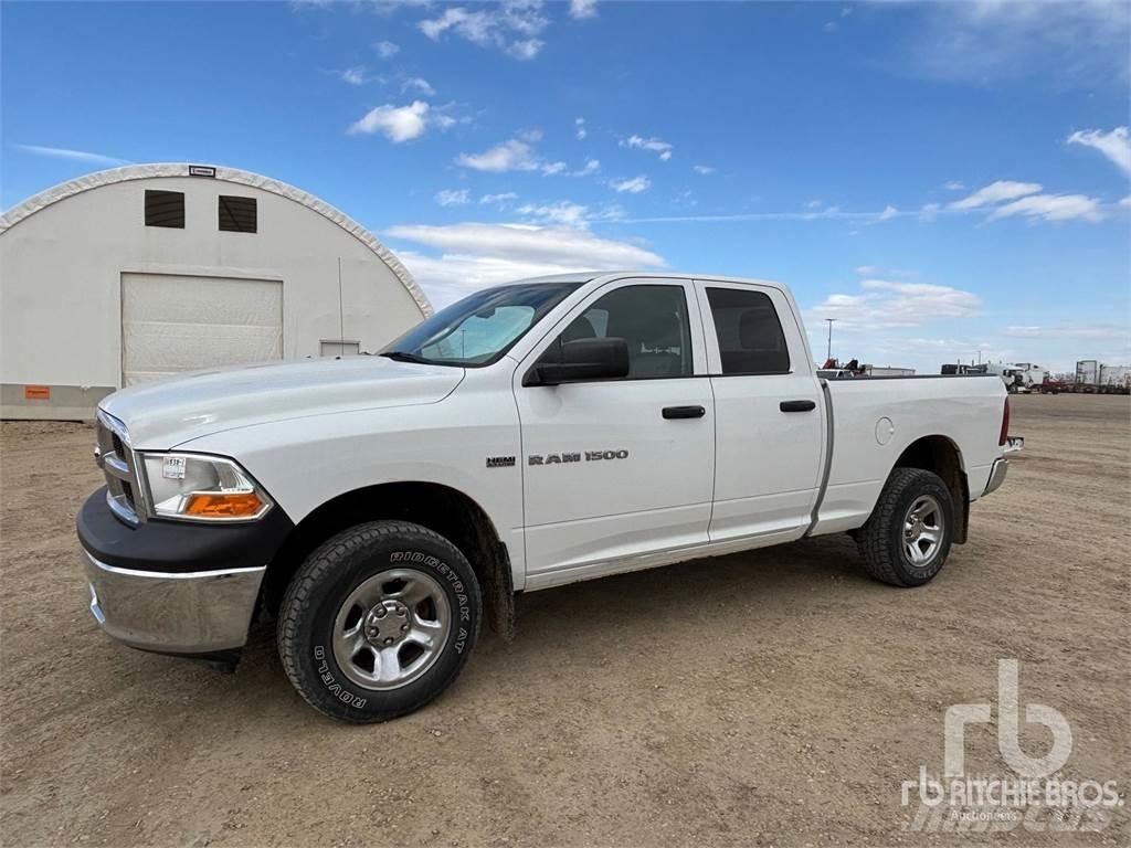 RAM 1500 Бортовые фургоны
