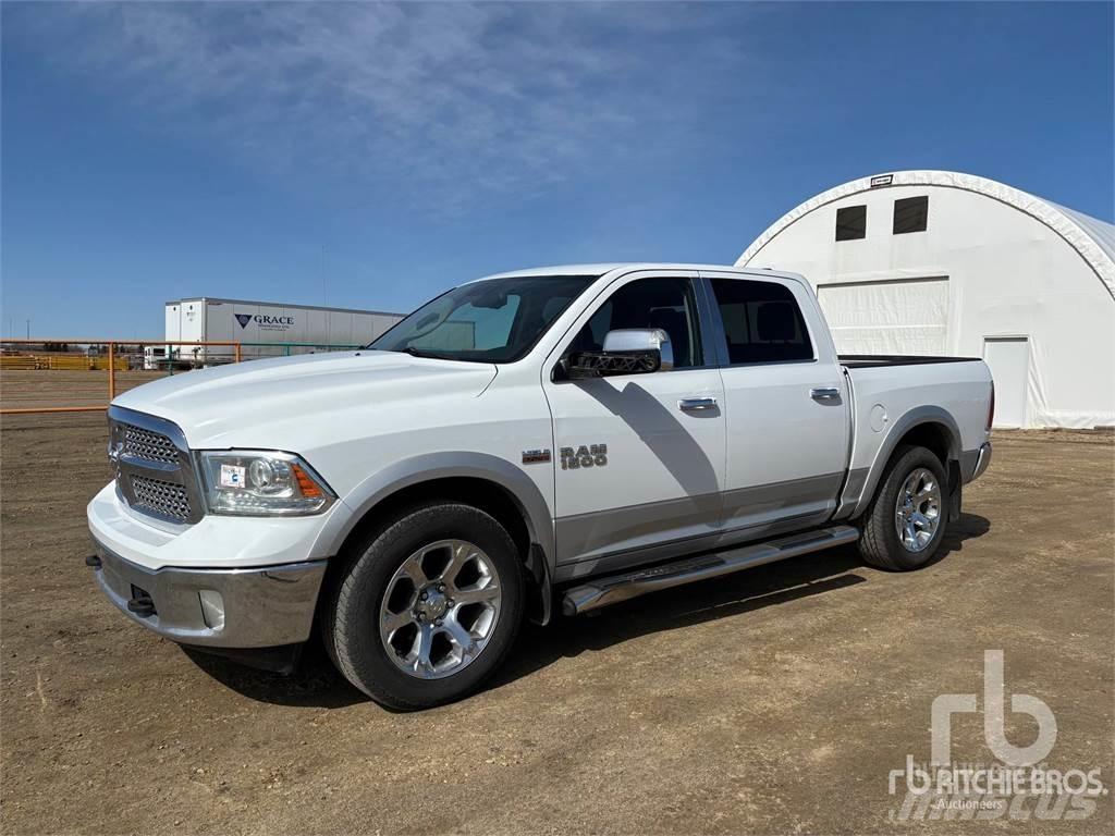 RAM 1500 Бортовые фургоны