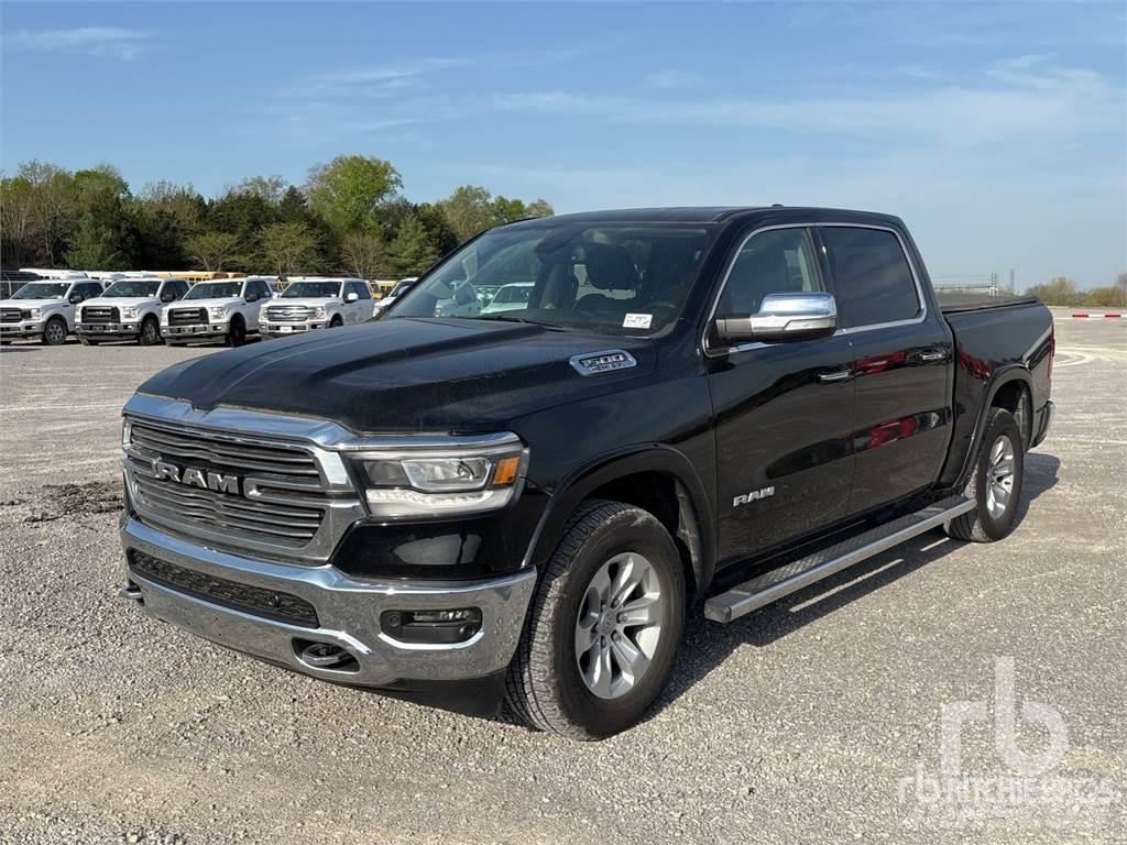 RAM 1500 Бортовые фургоны