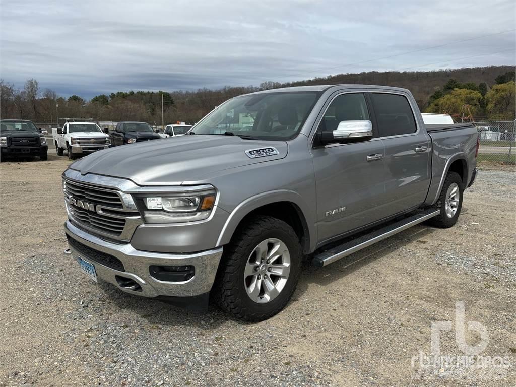RAM 1500 Бортовые фургоны