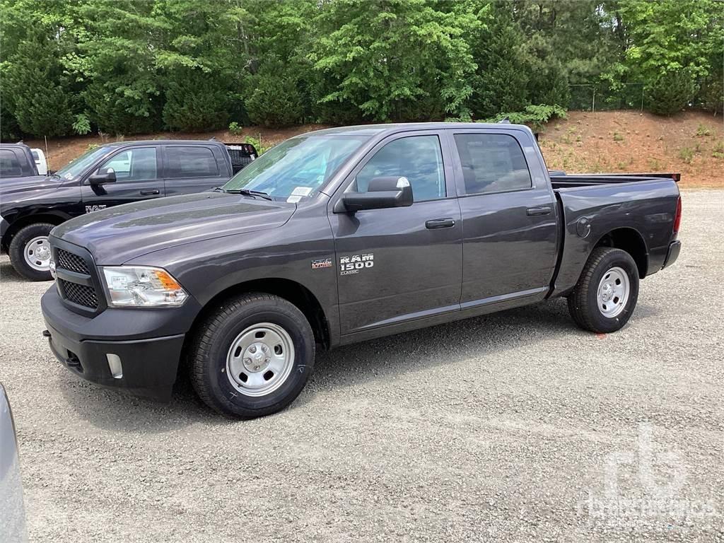 RAM 1500 Бортовые фургоны