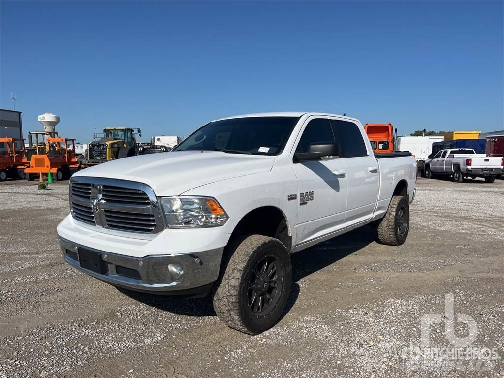 RAM 1500 Бортовые фургоны