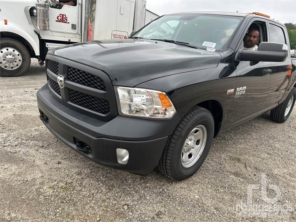 RAM 1500 Бортовые фургоны