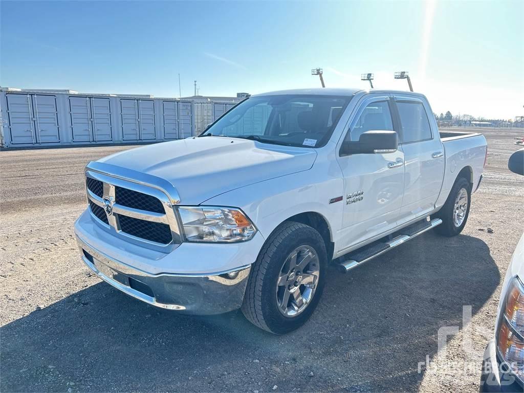 RAM 1500 Бортовые фургоны