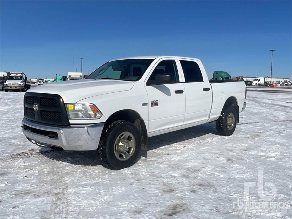 RAM 2500 Бортовые фургоны