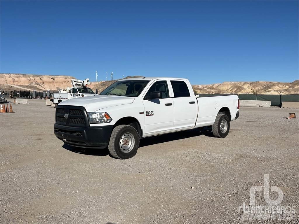 RAM 2500 Бортовые фургоны