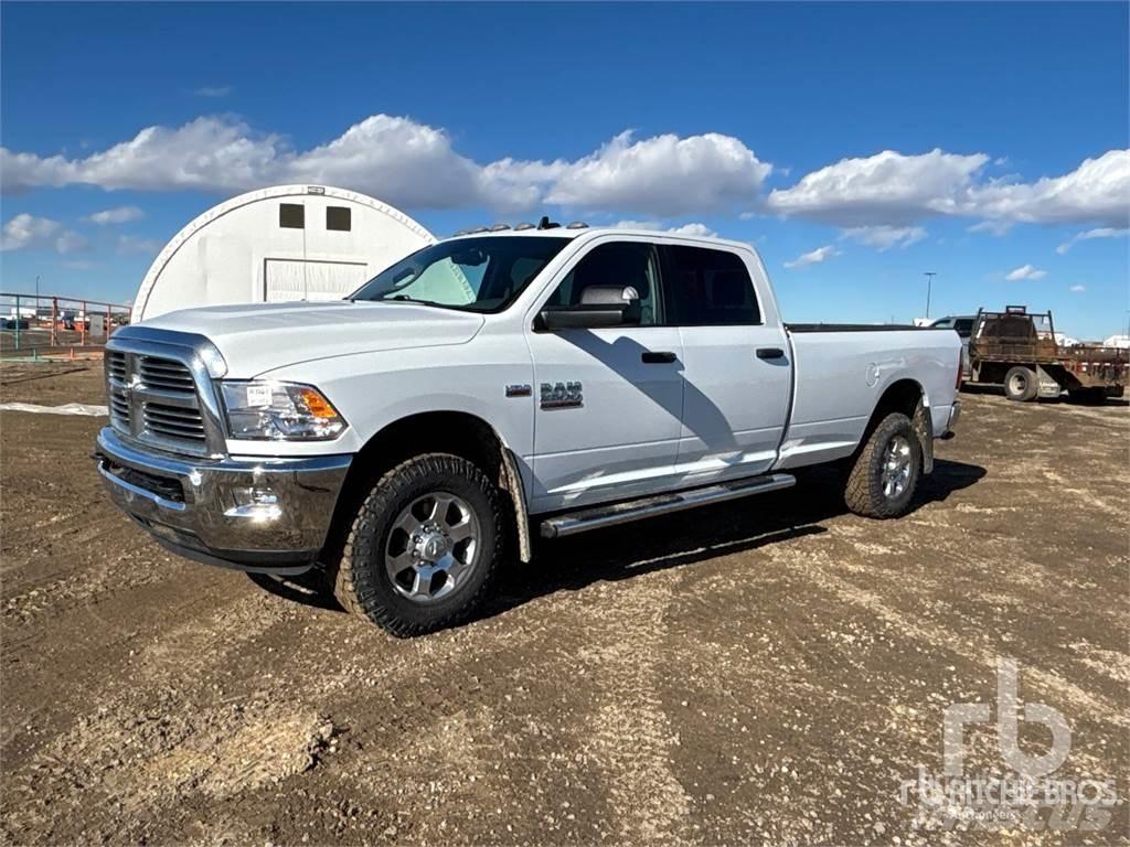 RAM 2500 Бортовые фургоны