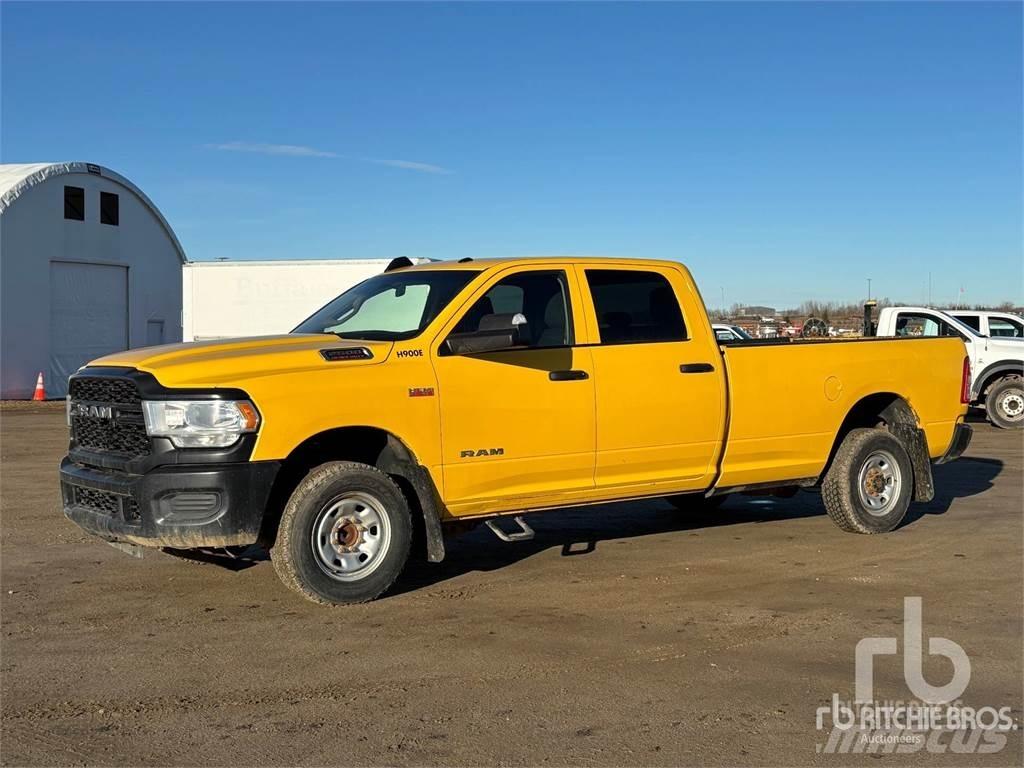 RAM 2500 Бортовые фургоны
