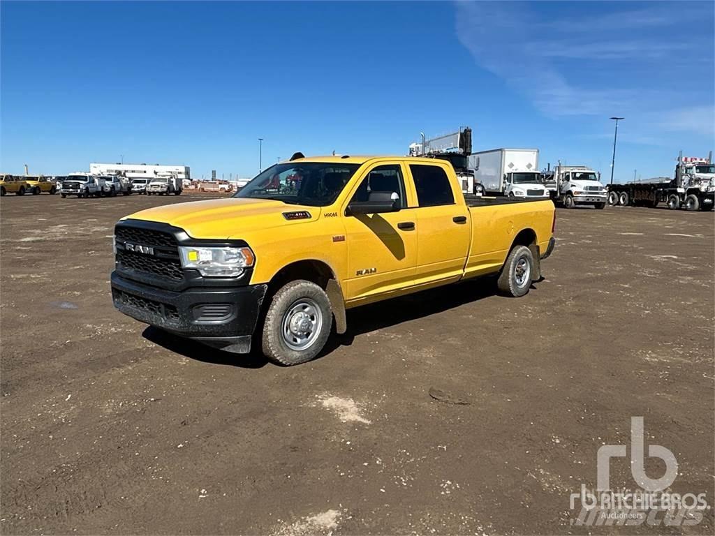 RAM 2500 Бортовые фургоны