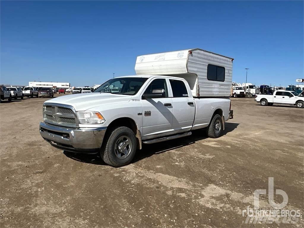 RAM 2500 Бортовые фургоны