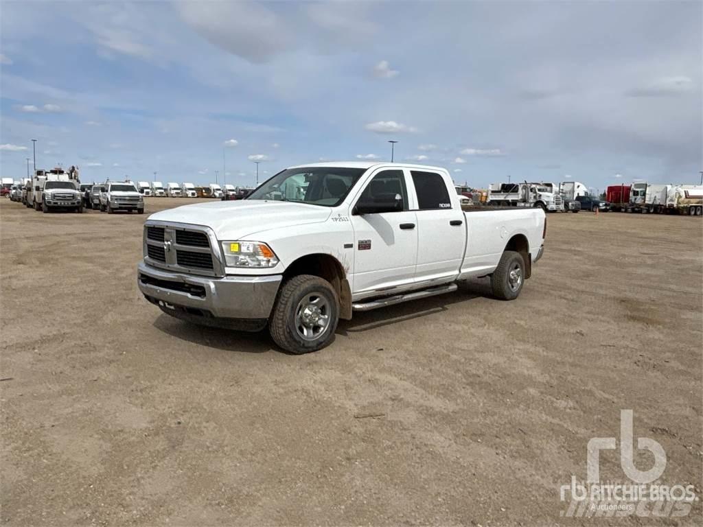 RAM 2500 Бортовые фургоны