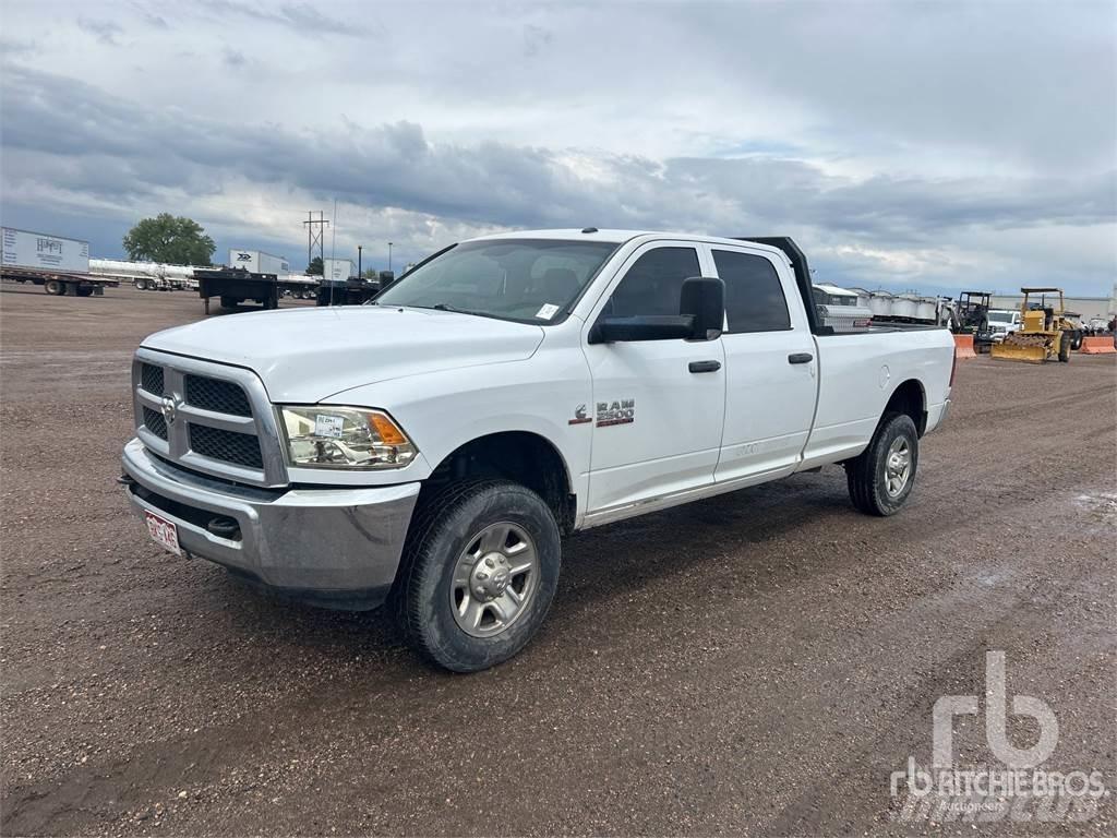 RAM 2500 Бортовые фургоны