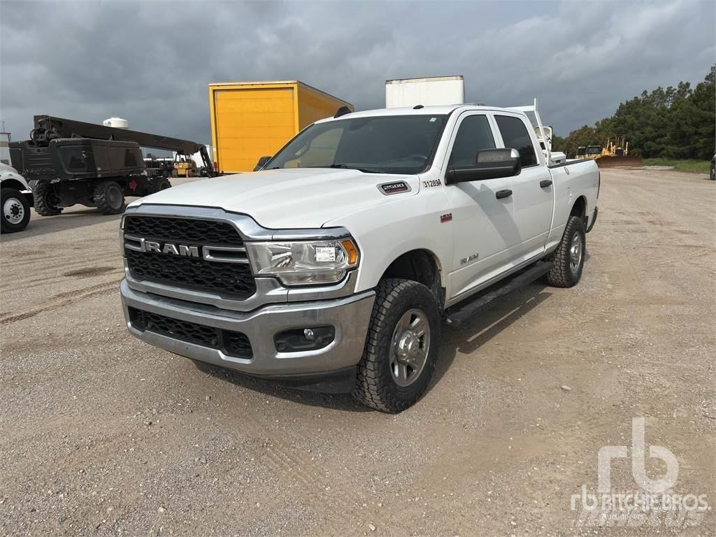RAM 2500 Бортовые фургоны