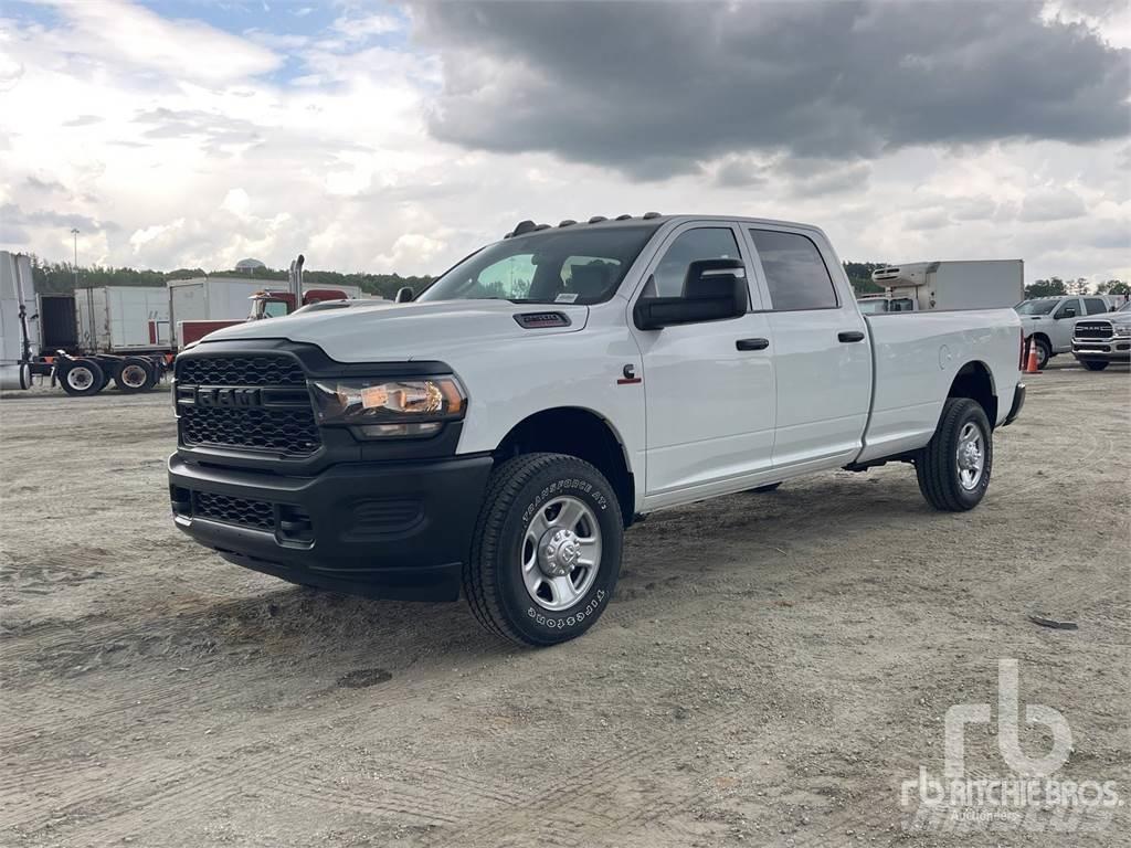RAM 2500 Бортовые фургоны
