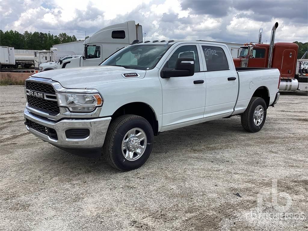 RAM 2500 Бортовые фургоны