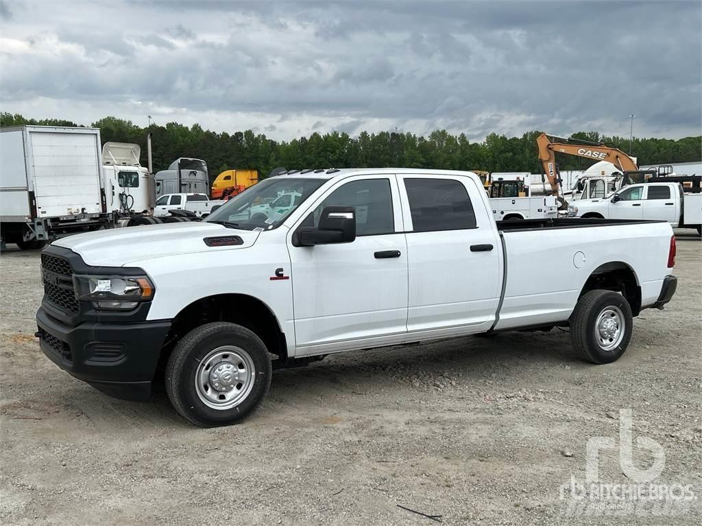RAM 2500 Бортовые фургоны