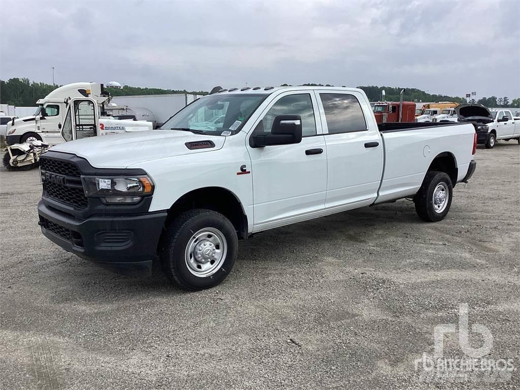 RAM 2500 Бортовые фургоны