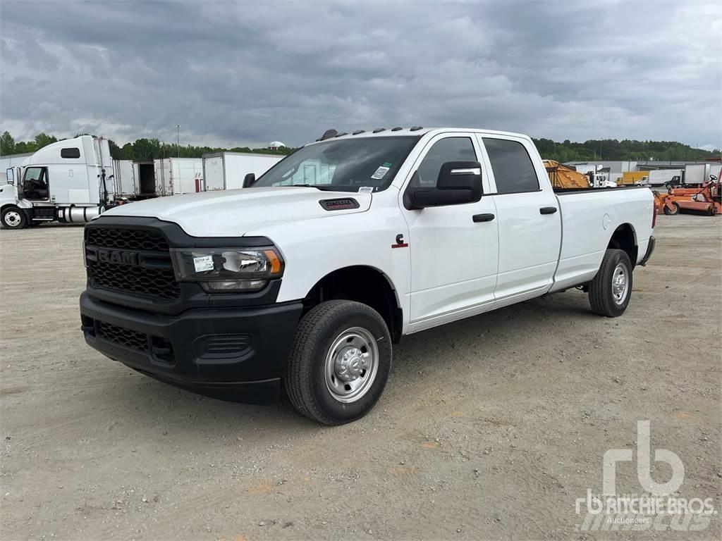 RAM 2500 Бортовые фургоны