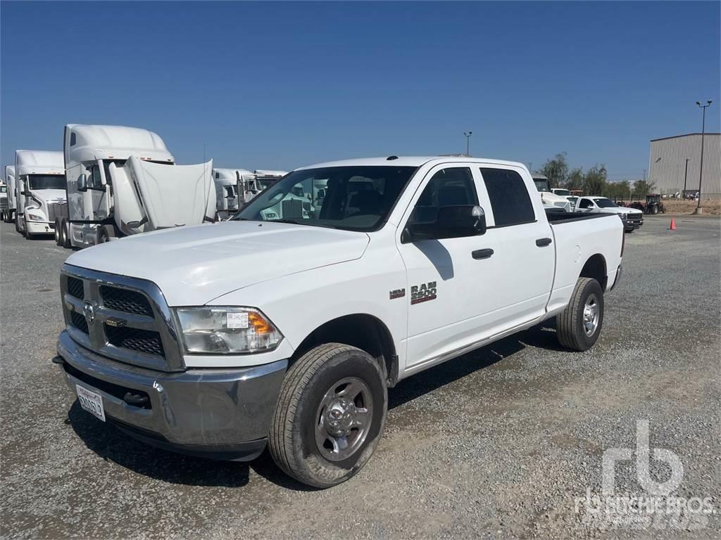 RAM 2500 Бортовые фургоны