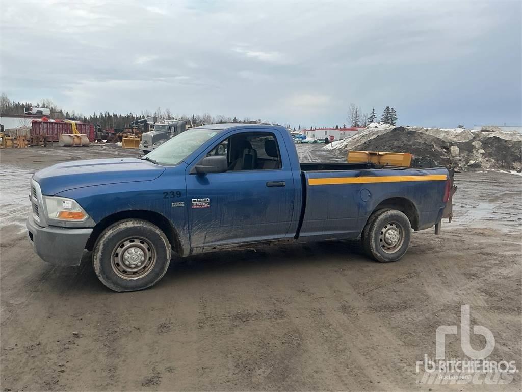 RAM 2500 Бортовые фургоны