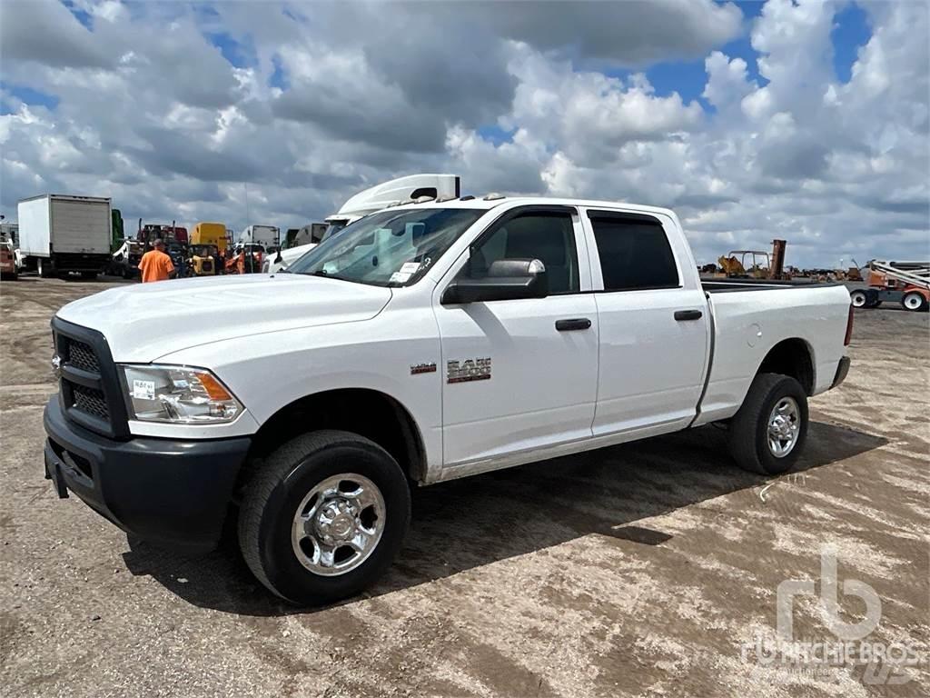 RAM 2500 Бортовые фургоны
