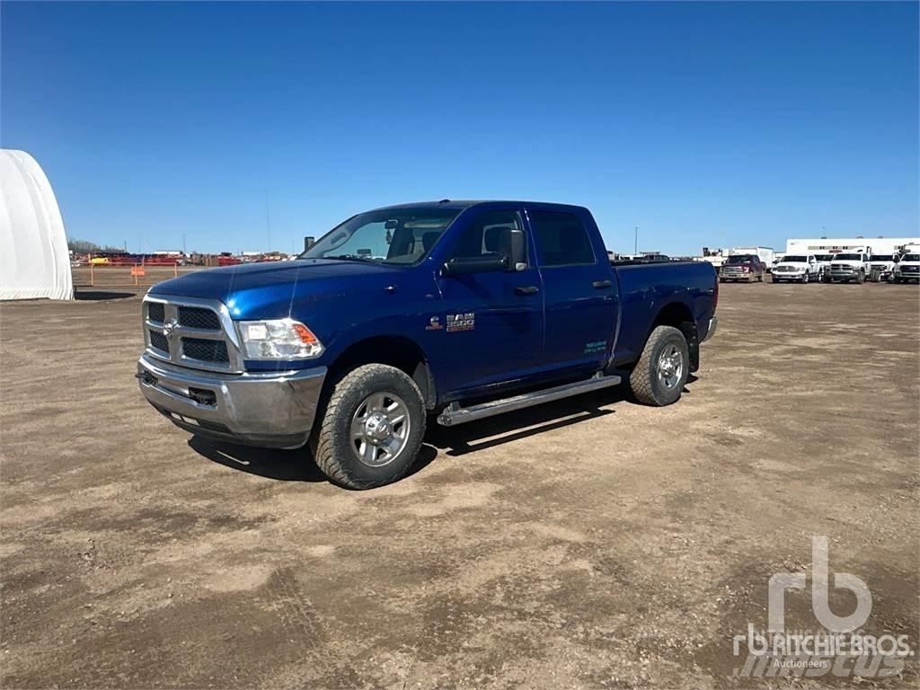 RAM 3500 Бортовые фургоны