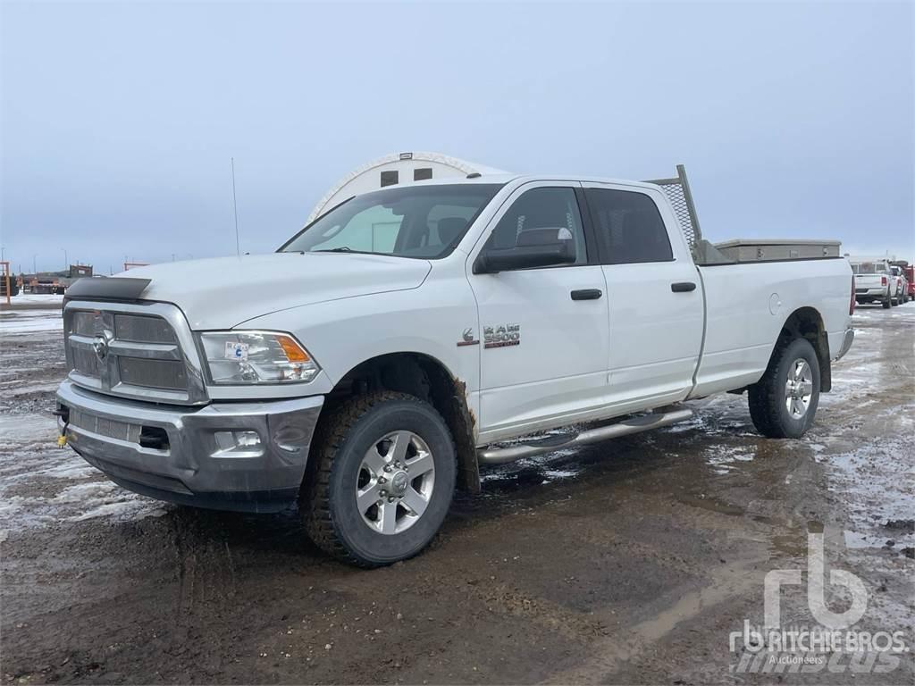 RAM 3500 Бортовые фургоны