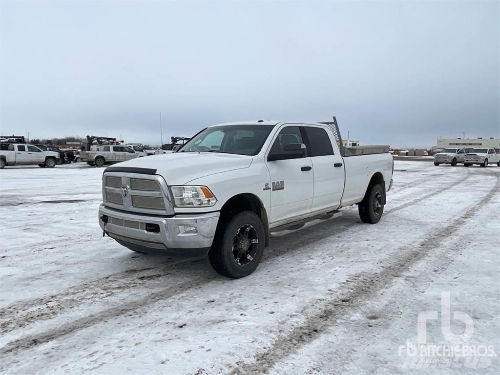 RAM 3500 Бортовые фургоны