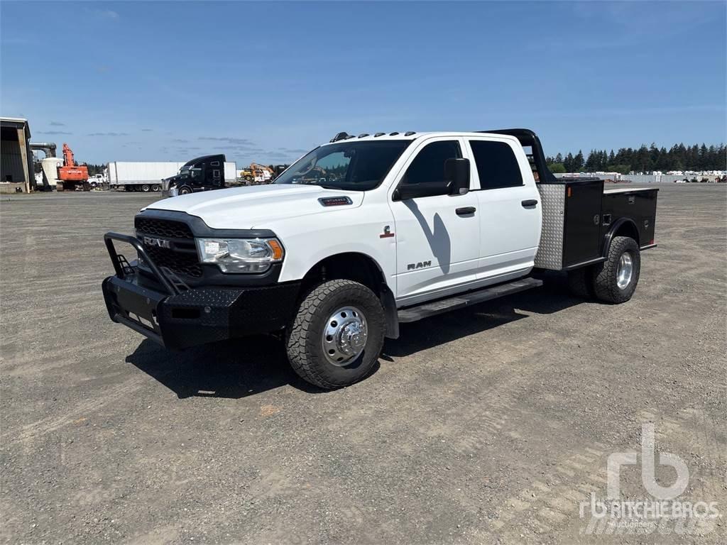 RAM 3500 Бортовые фургоны