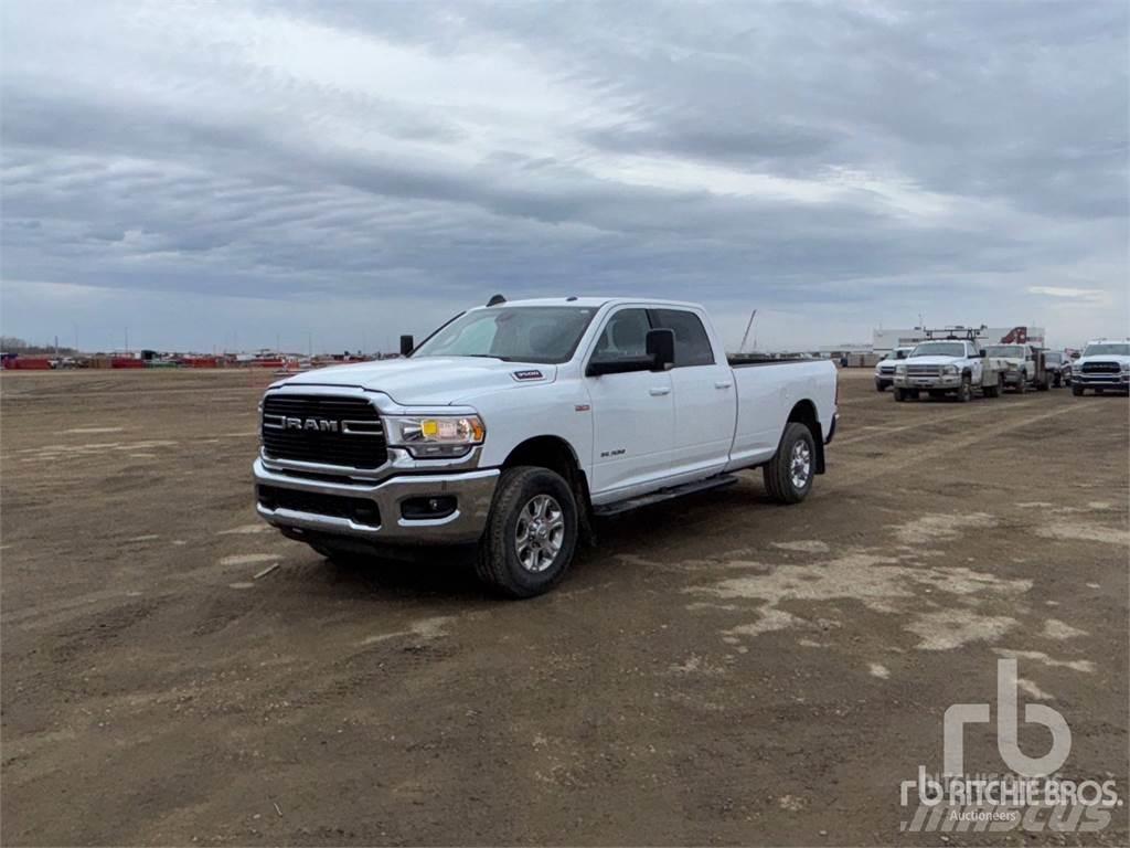 RAM 3500 Бортовые фургоны