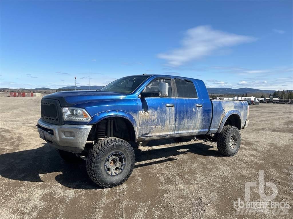 RAM 3500 Бортовые фургоны