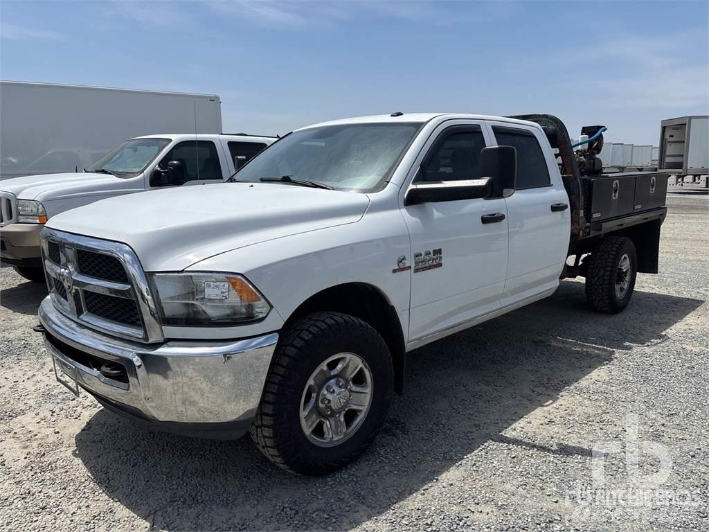RAM 3500 Грузовики-платформы/боковая разгрузка
