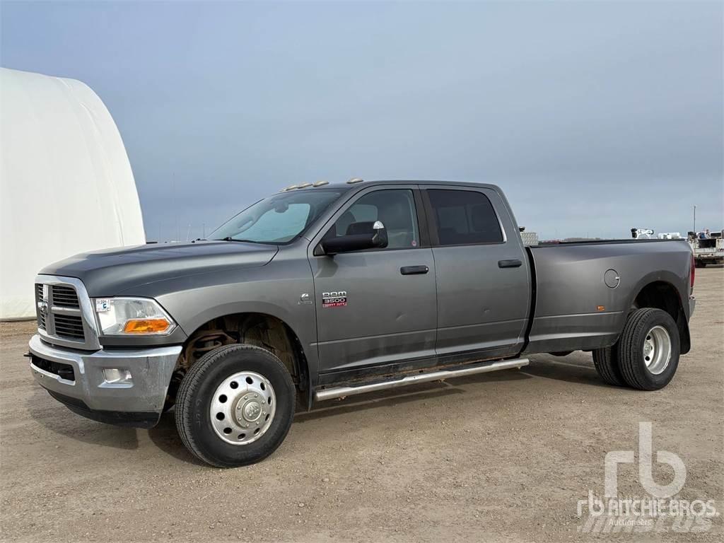 RAM 3500 Бортовые фургоны