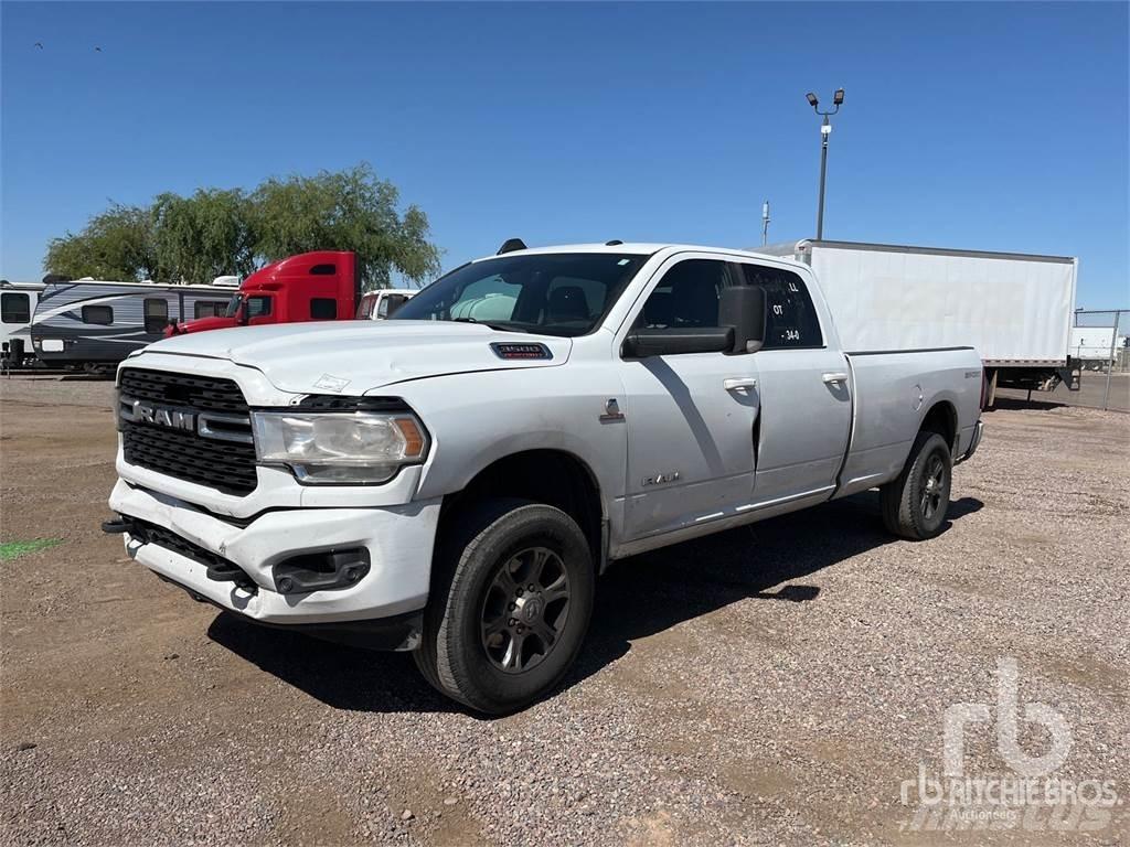 RAM 3500 Бортовые фургоны